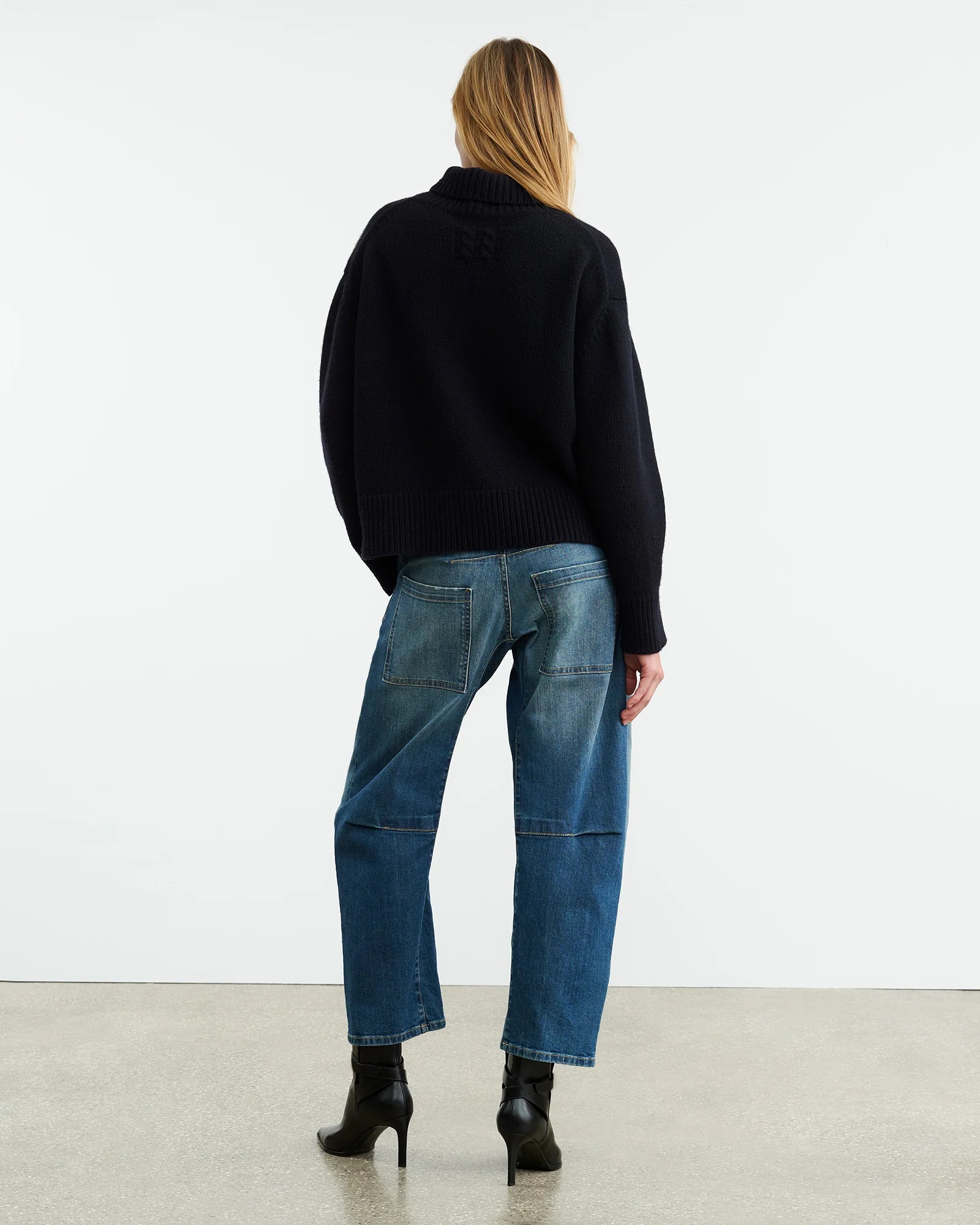 NILI LOTAN Omaira Turtleneck Knit Sweater in Army Green
