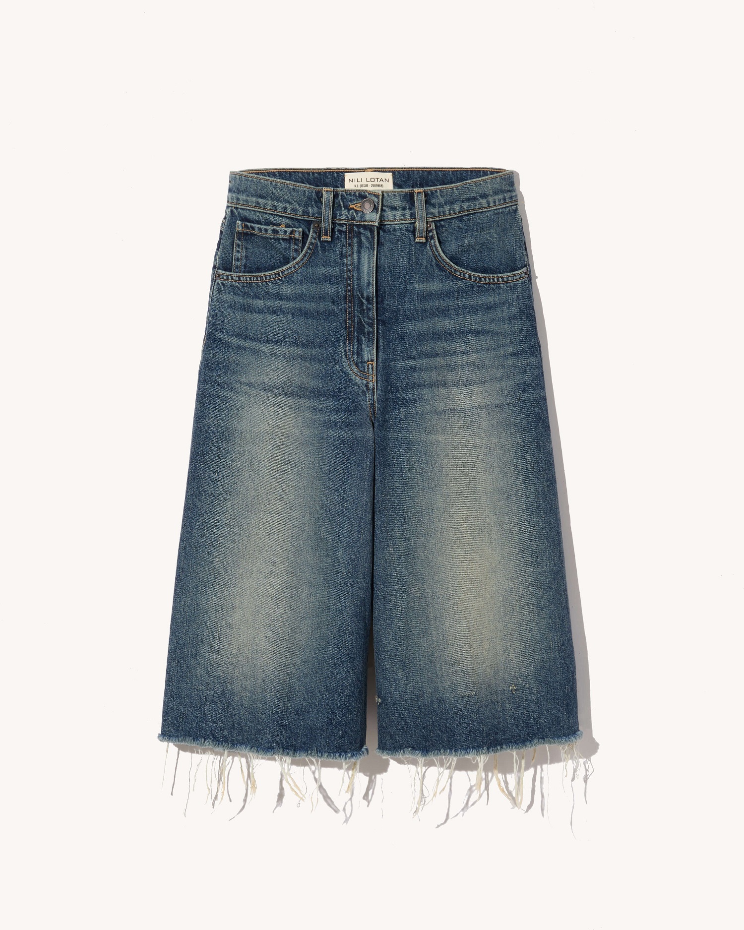 NILI LOTAN Alona Jeans Shorts in Simon Wash NILI LOTAN Alona Jeans Shorts in Simon Wash