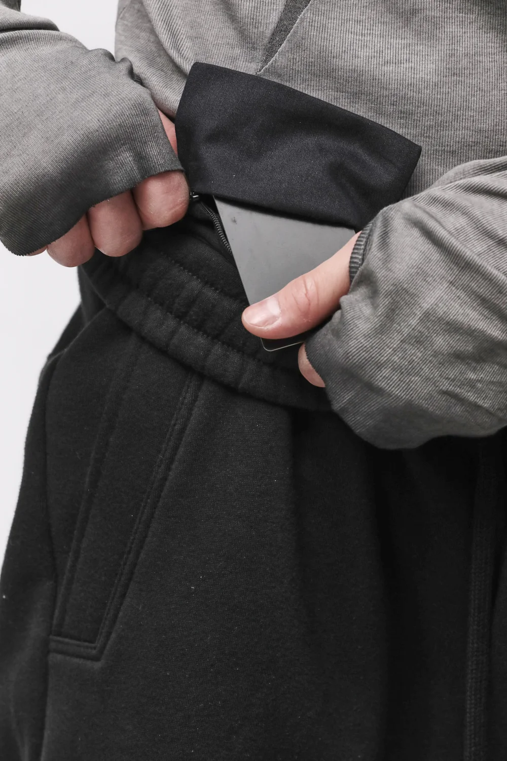 THOM KROM Long Sweatshorts in Black