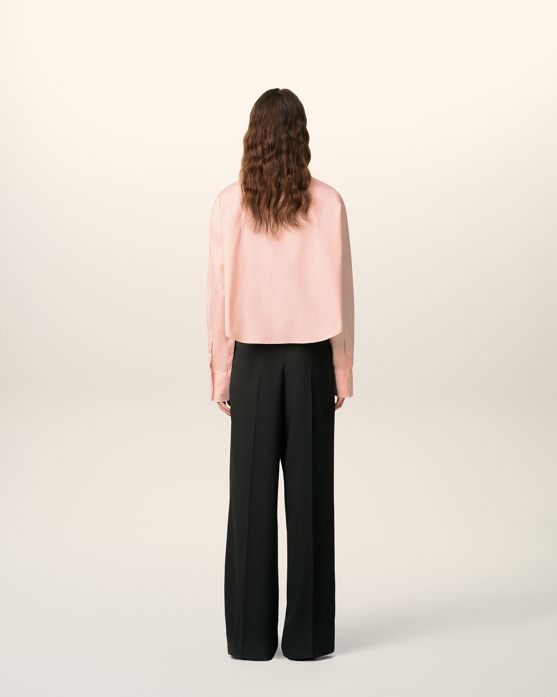 AMI PARIS de Coeur Cropped Oversize Shirt in Powder