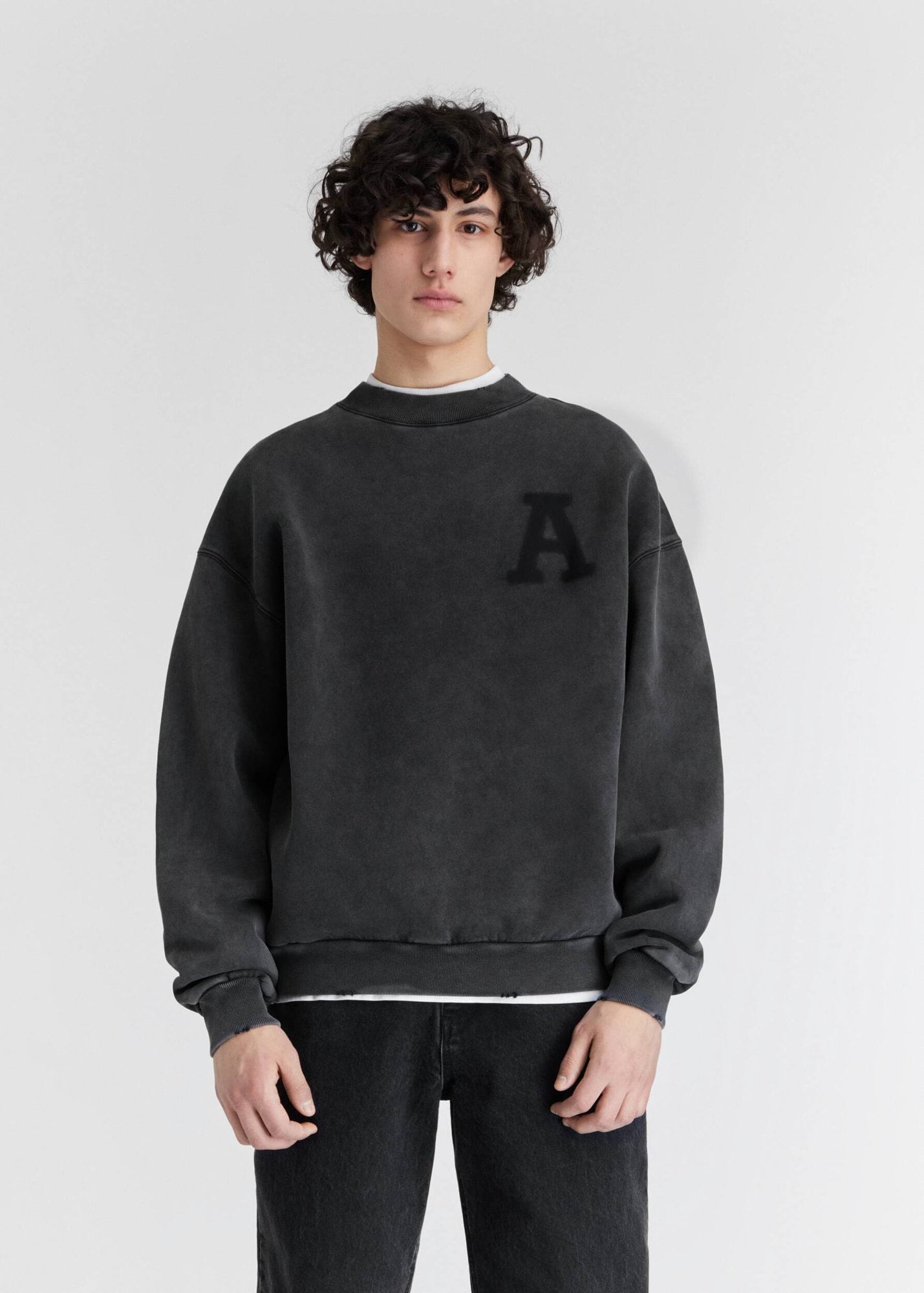 AXEL ARIGATO State Sweatshirt in Washed Black L