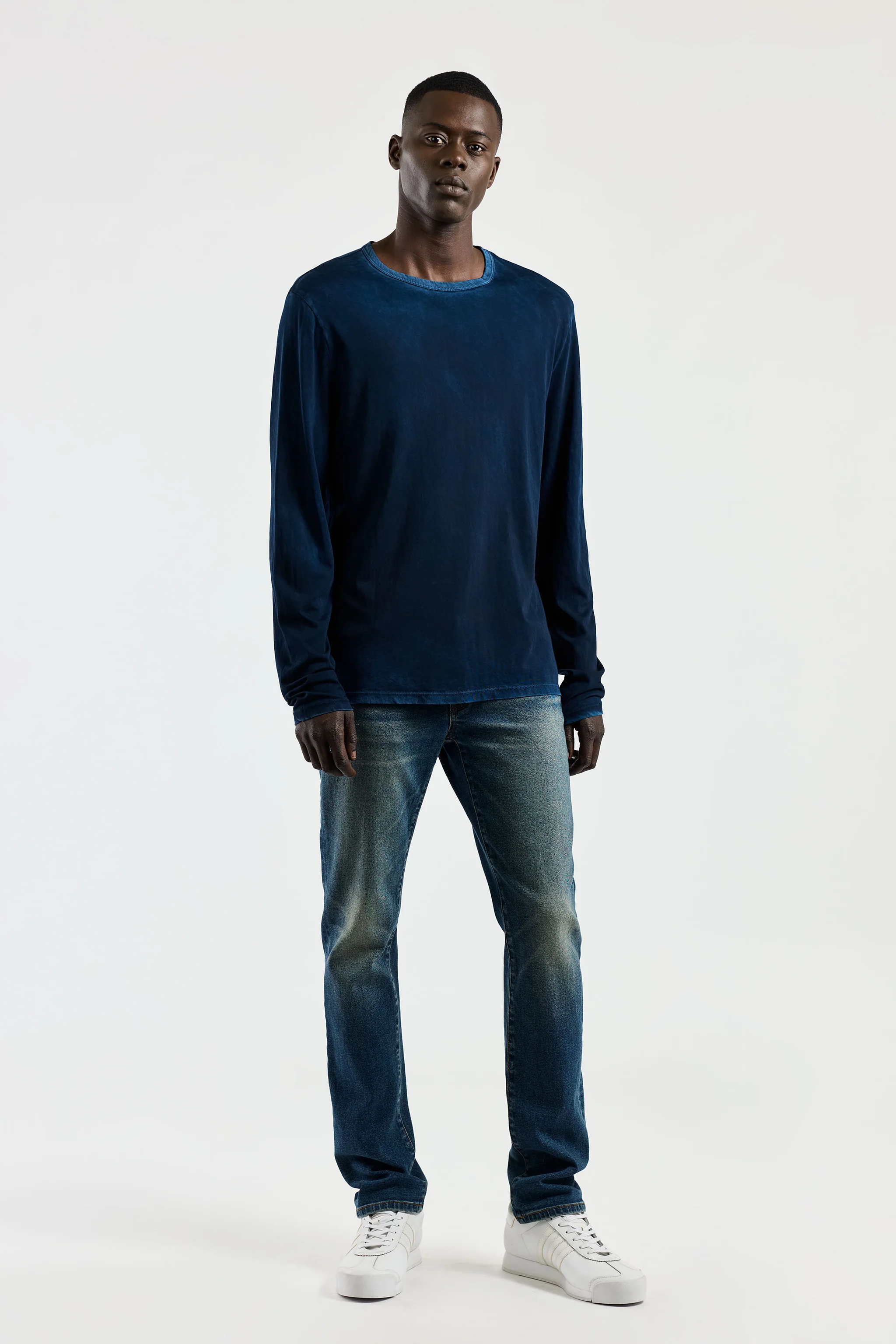 COTTON CITIZEN Classic Crewneck Longsleeve in Vintage Navy COTTON CITIZEN Classic Crewneck Longsleeve in Vintage Navy