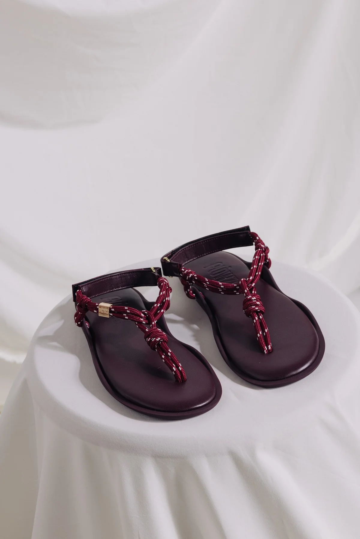 FLÒWZE Flò Sandals in Bordeaux