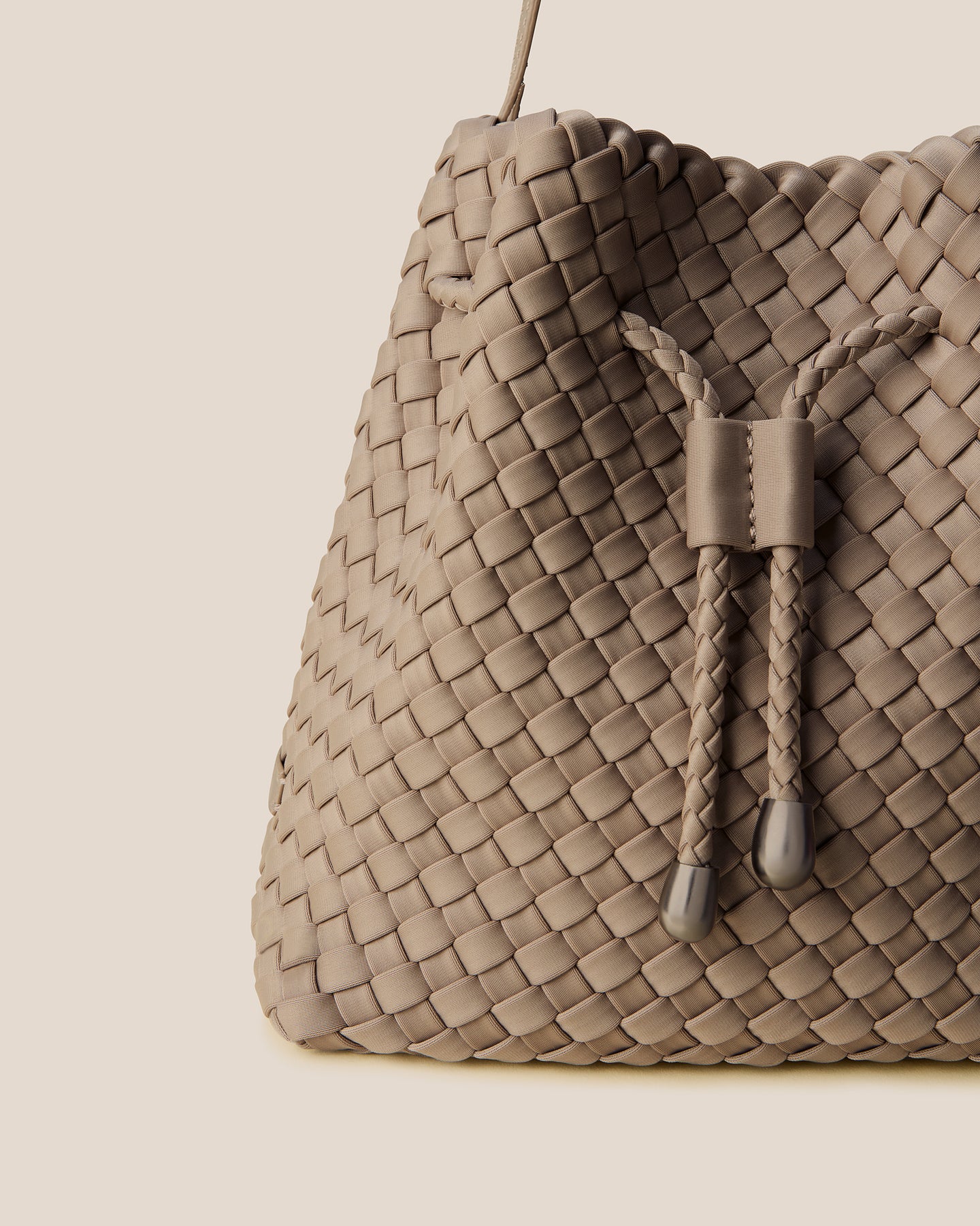 NAGHEDI Gramercy Bucket Bag Medium in Cashmere