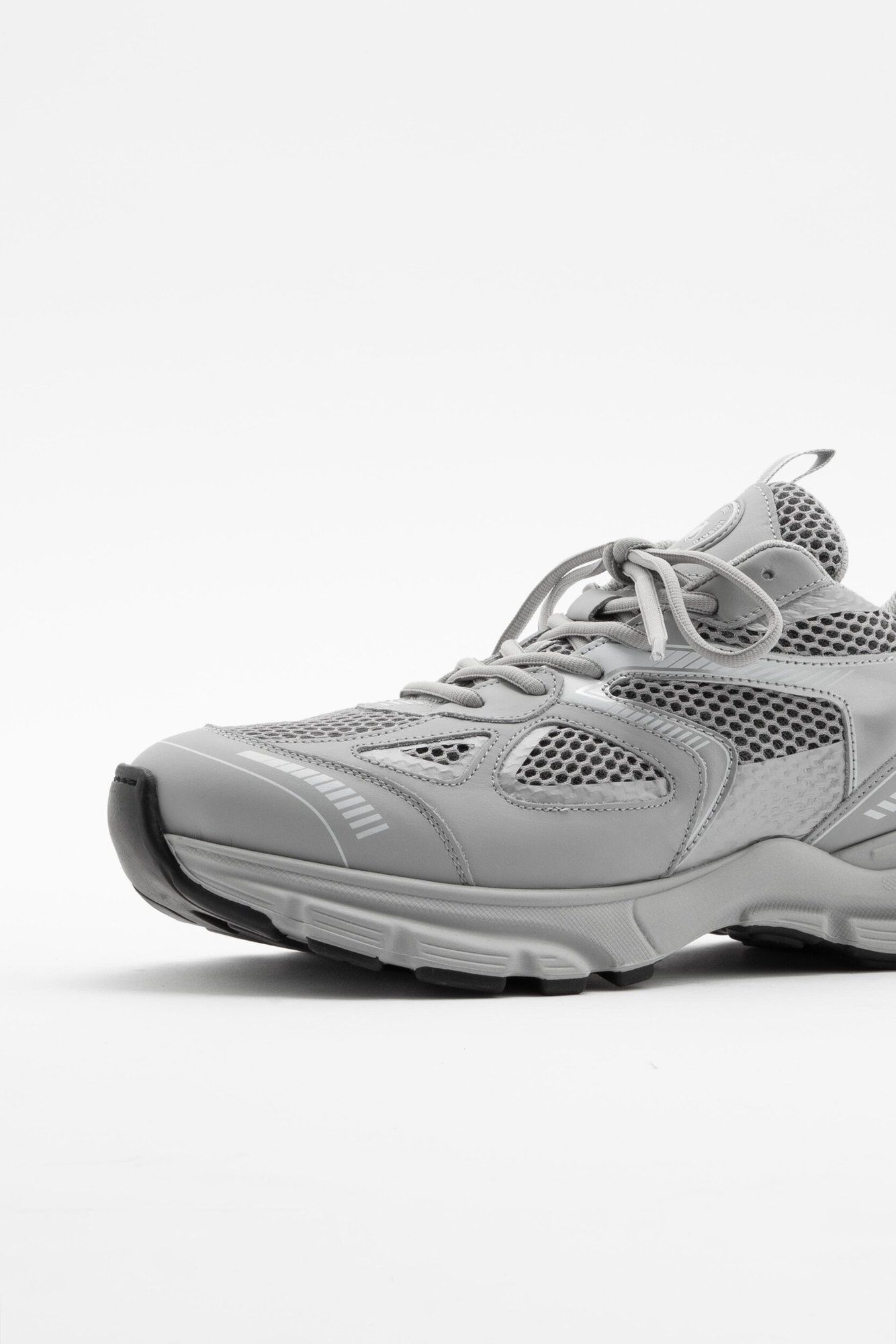 AXEL ARIGATO Marathon Runner in Grey/Silver