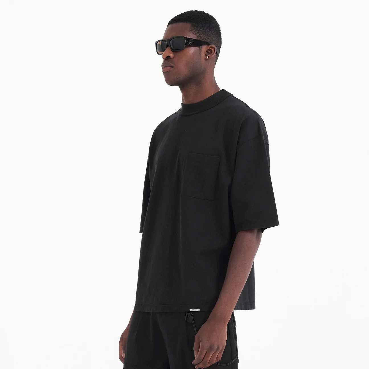 Represent Heavyweight Pocket T-Shirt in Off Black