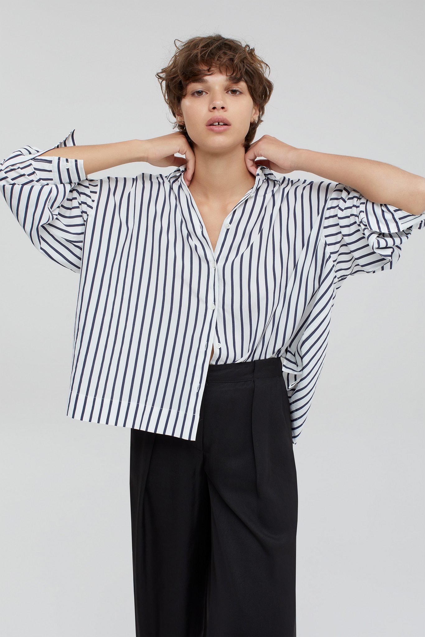 Closed Owen Gathered Shirt in dark night striped XXS