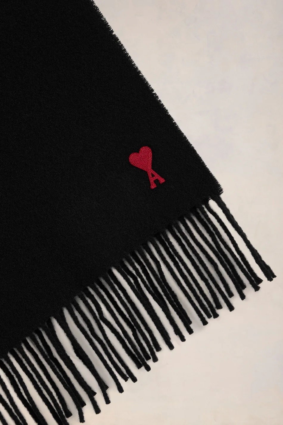 AMI PARIS de Coeur Scarf in Black