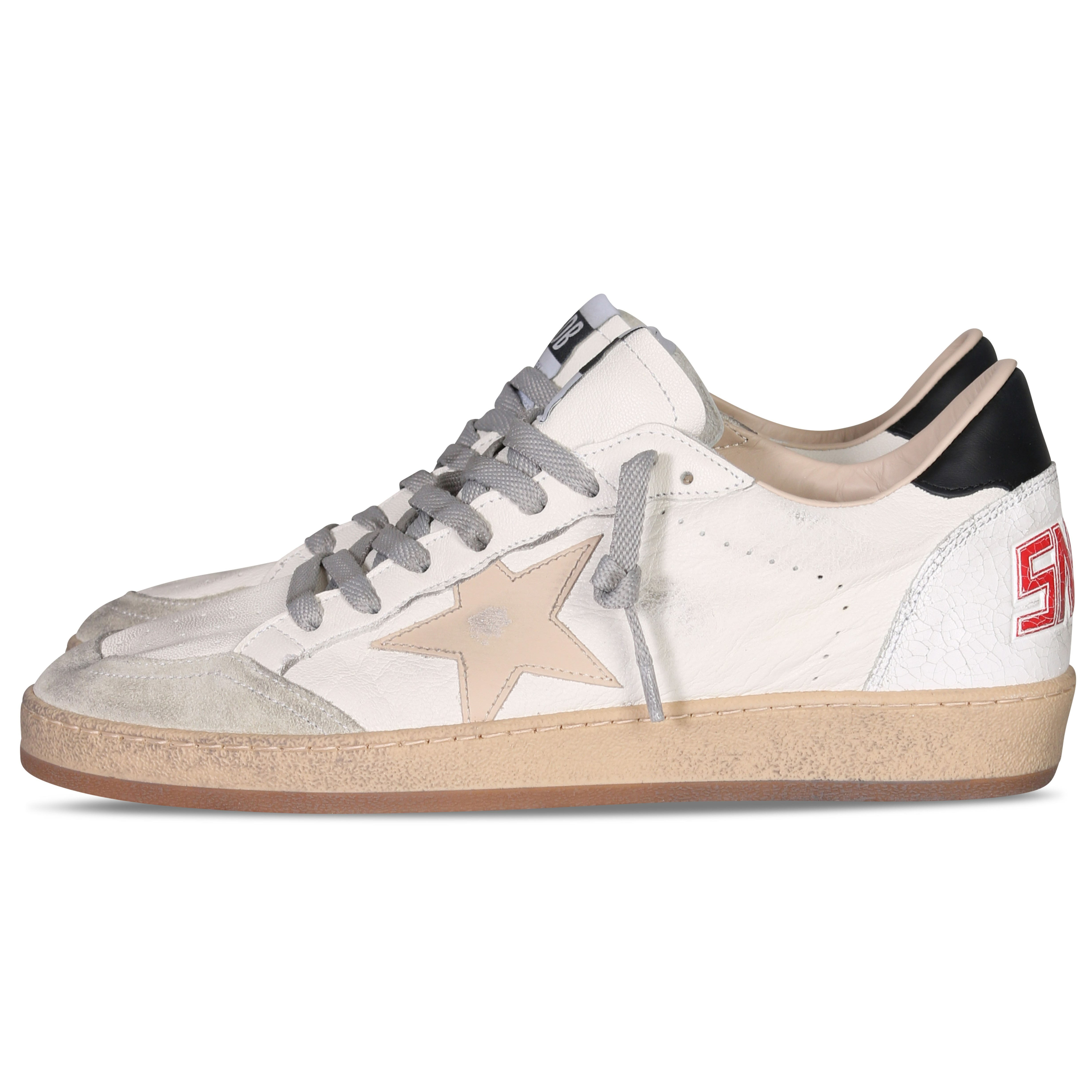 Golden Goose Sneaker Ball Star in White Sand Black