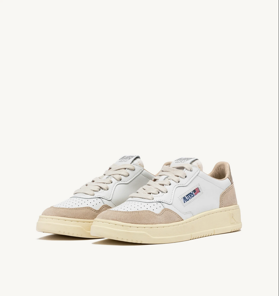 AUTRY ACTION SHOES Medalist Low Sneaker Suede White/Gold