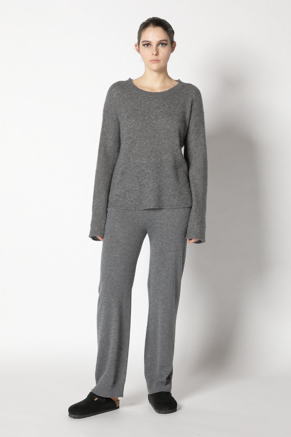 SMINFINITY Fluffy Crewneck Sweater in Dark Grey Melange