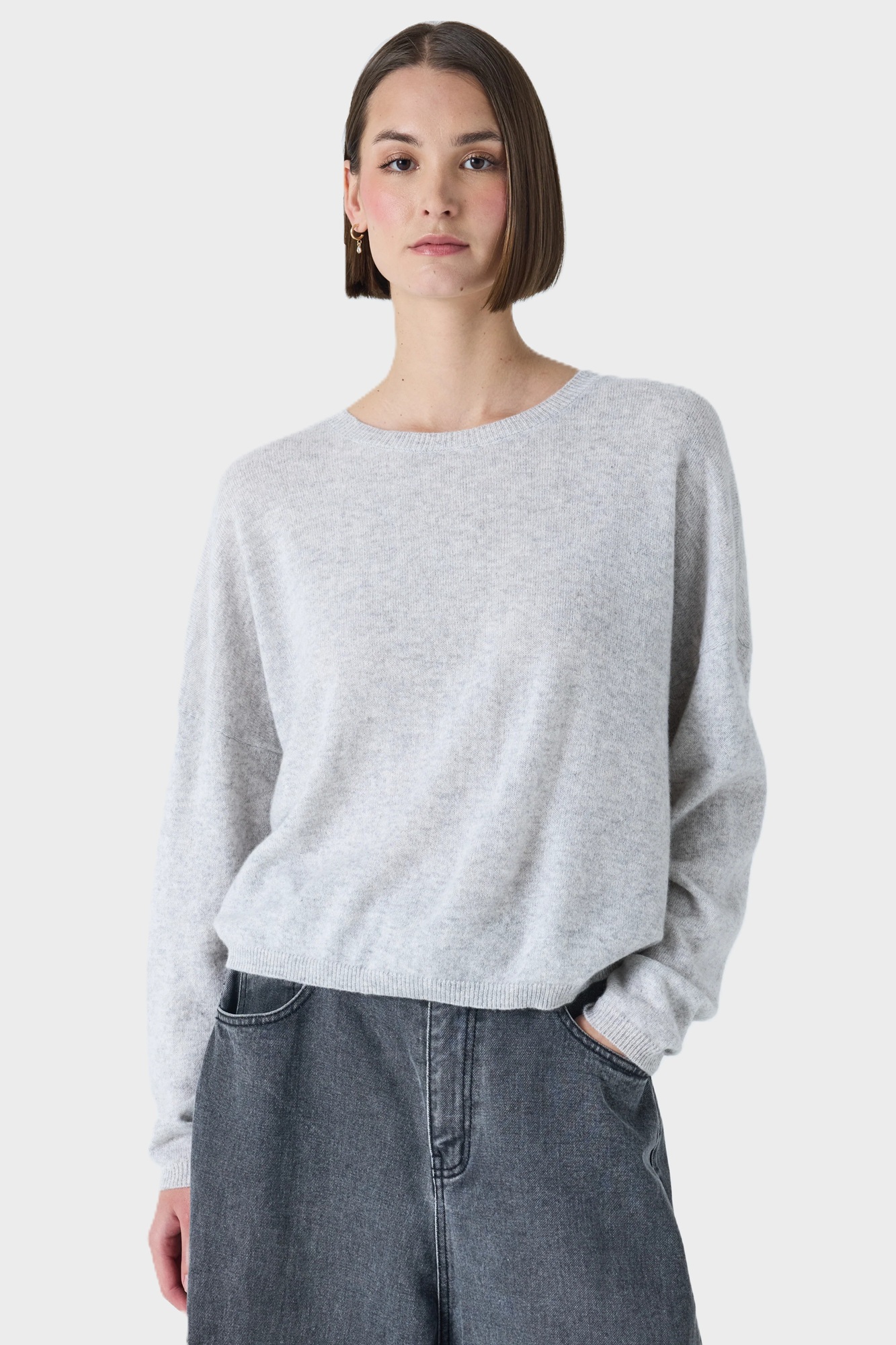 ABSOLUT CASHMERE Round-Neck Sweater in Light Heather Grey