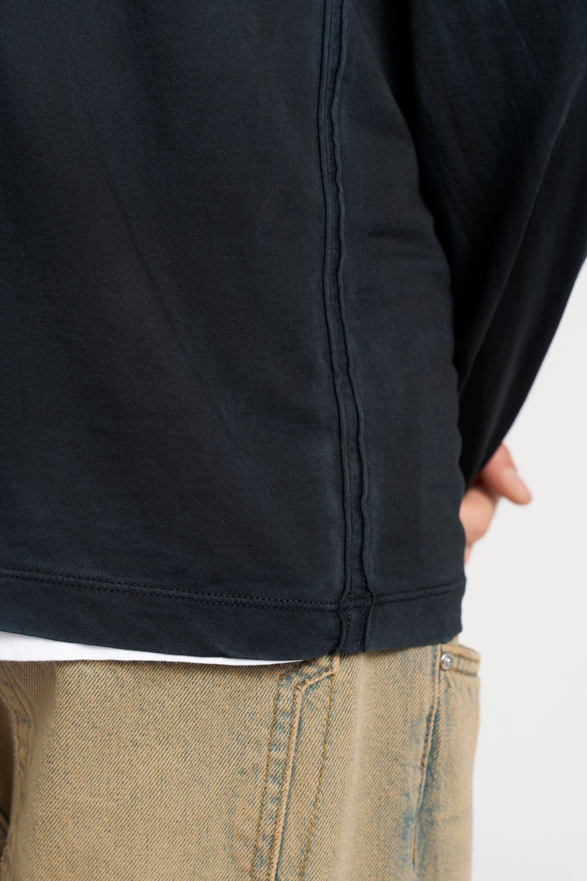 COTTON CITIZEN Classic Crewneck Longsleeve in Vintage Black