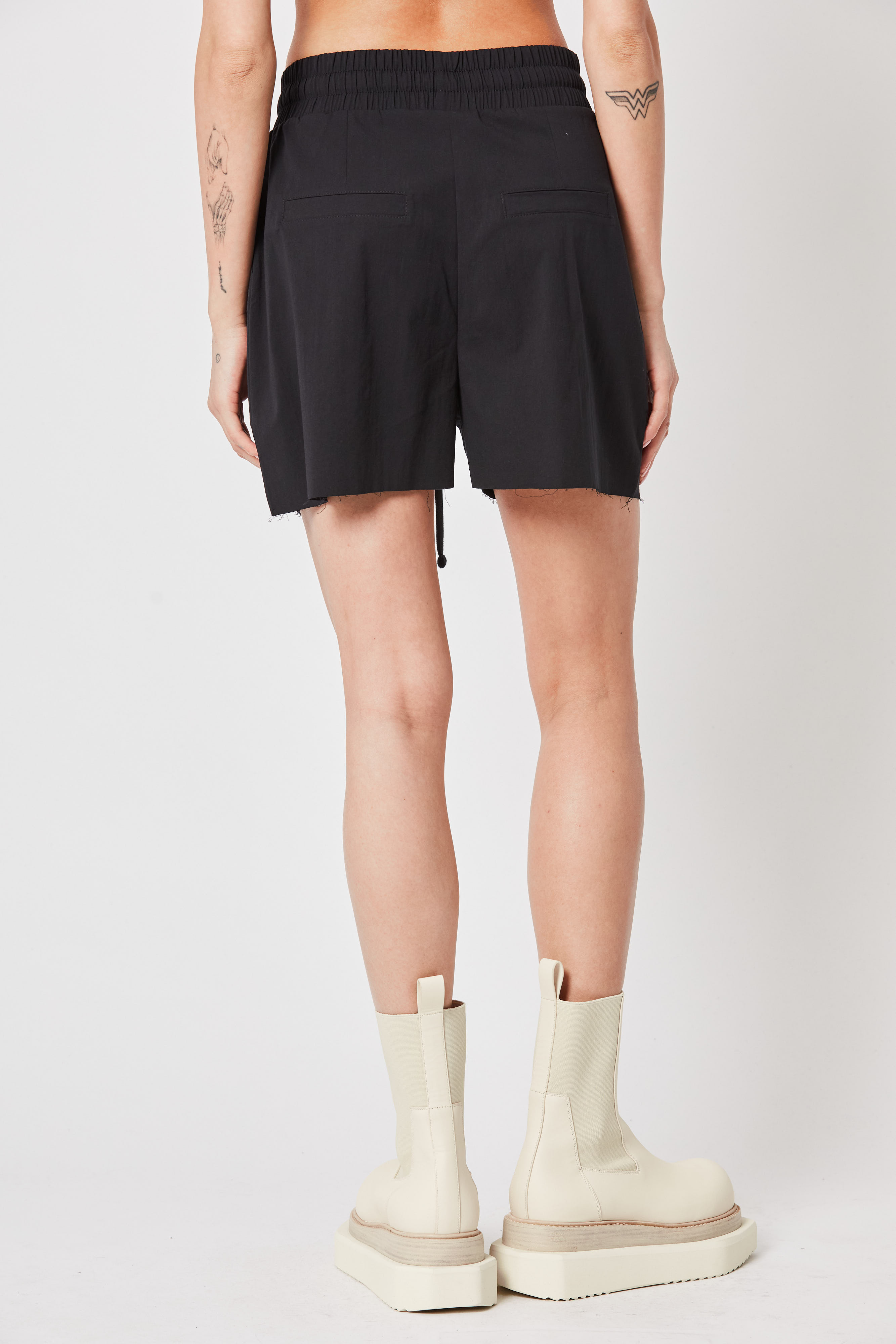 Thom Krom Light Shorts in Black