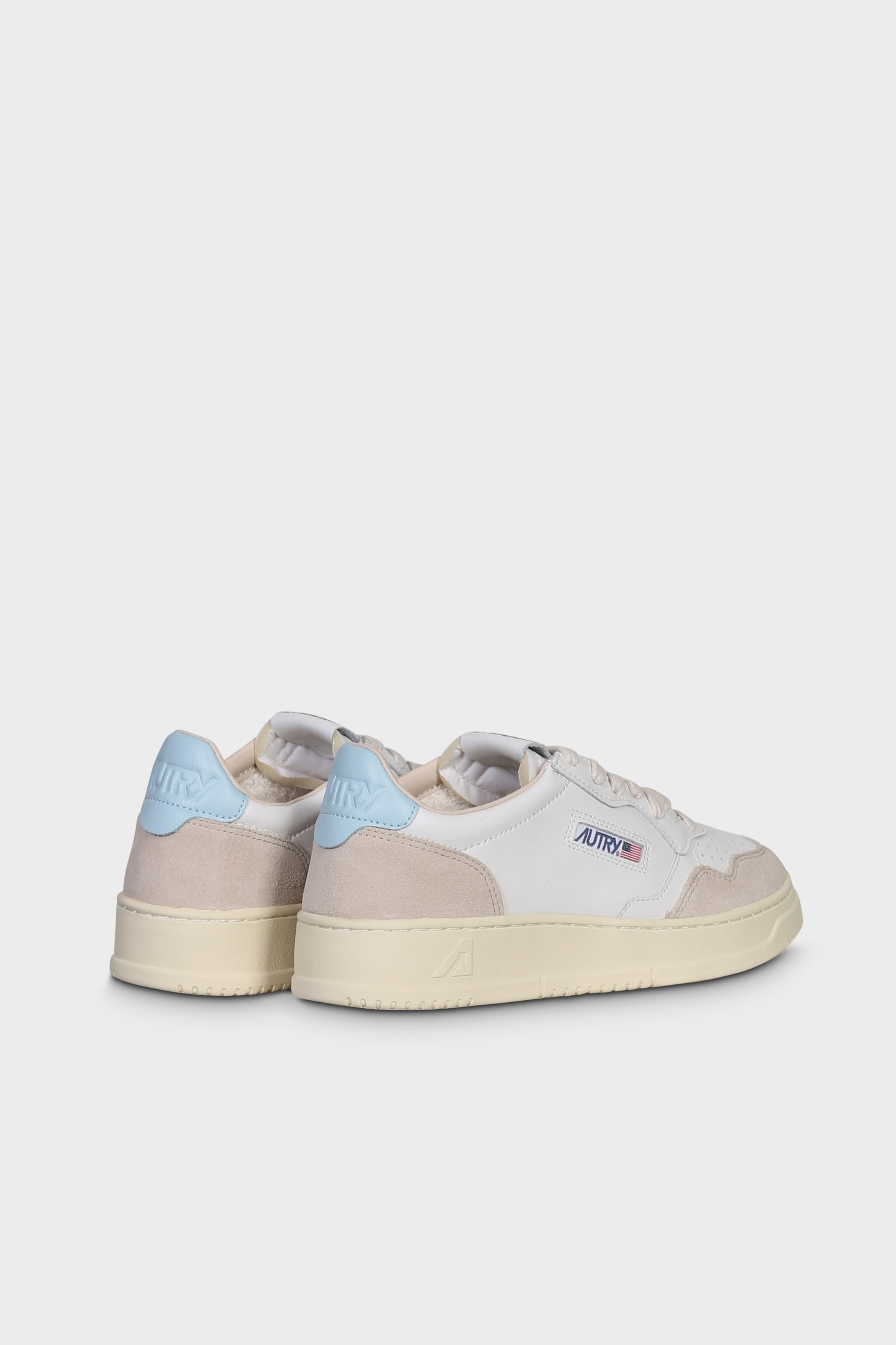 AUTRY ACTION SHOES Medalist Low Sneaker Suede White/Stream Blue 40