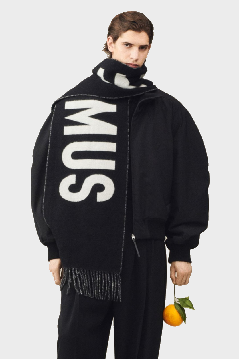 JACQUEMUS Scarf in Black
