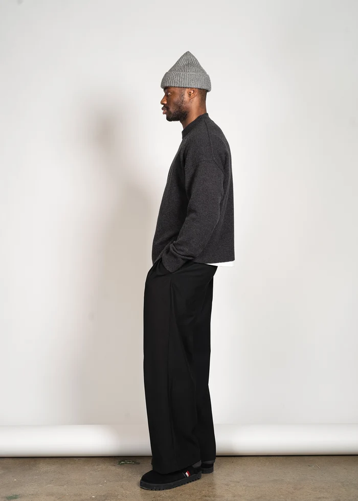 YACAIA Oversize Merino/Cashmere Sweater in Black Melange