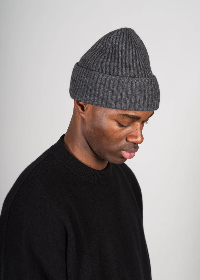 YACAIA Wool/Cashmere Beanie in Dark Grey Melange
