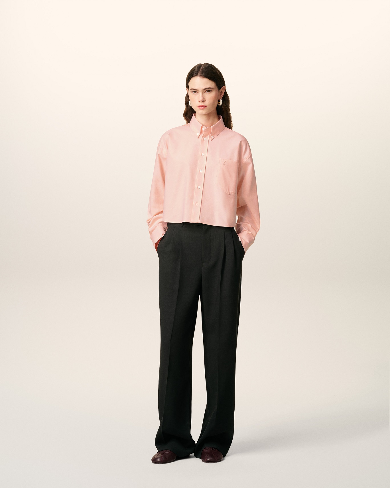 AMI PARIS de Coeur Cropped Oversize Shirt in Powder