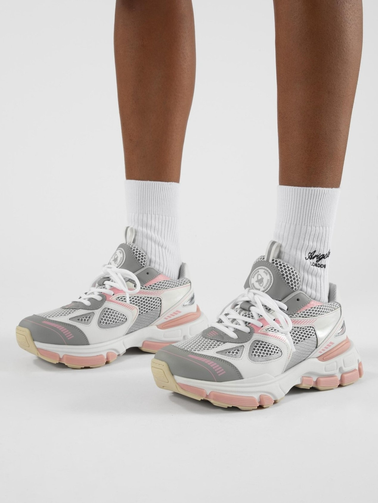 AXEL ARIGATO Marathon Neo Runner in White/Pink