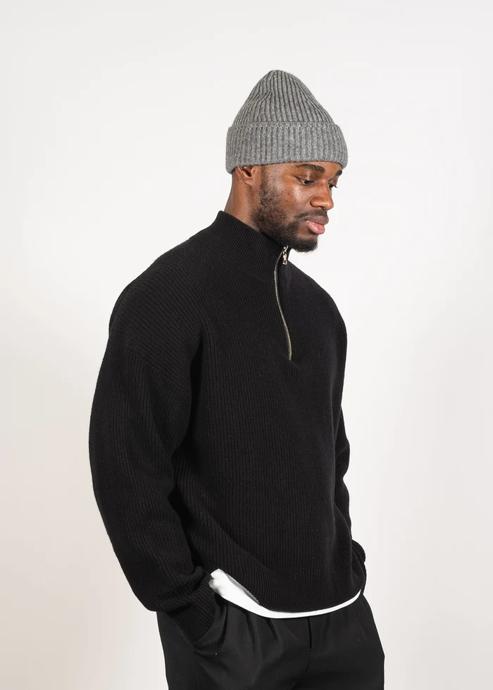 YACAIA Oversized Ribbed Half-Zip Merino/Cashmere Sweater in Black