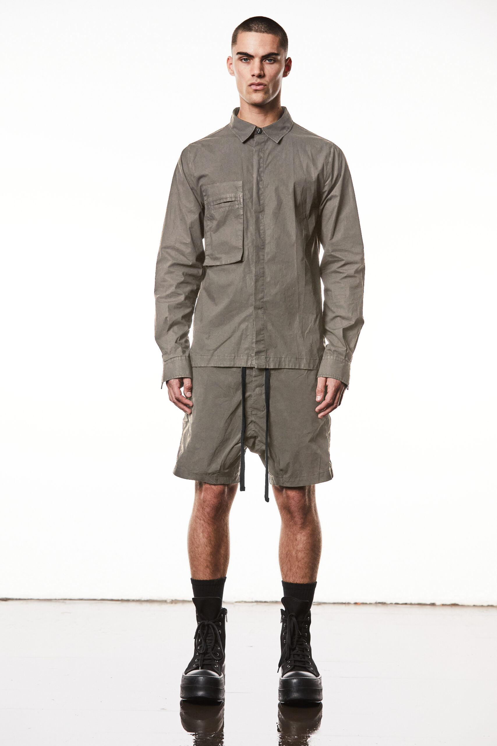 THOM KROM Cottonstretch Short in Taupe THOM KROM Cottonstretch Short in Taupe