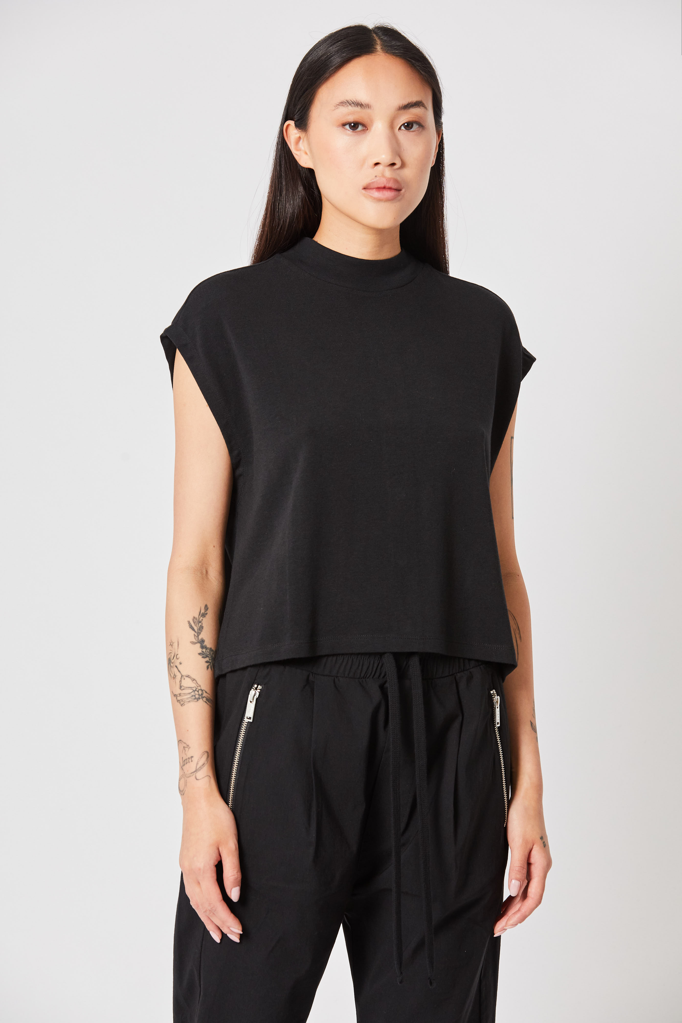 Thom Krom Oversize Cropped Muscle Tee in Black