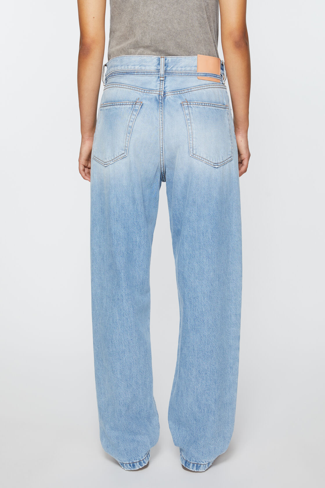 ACNE STUDIOS Unisex 1991 Toj Jeans in Light Blue 28/32