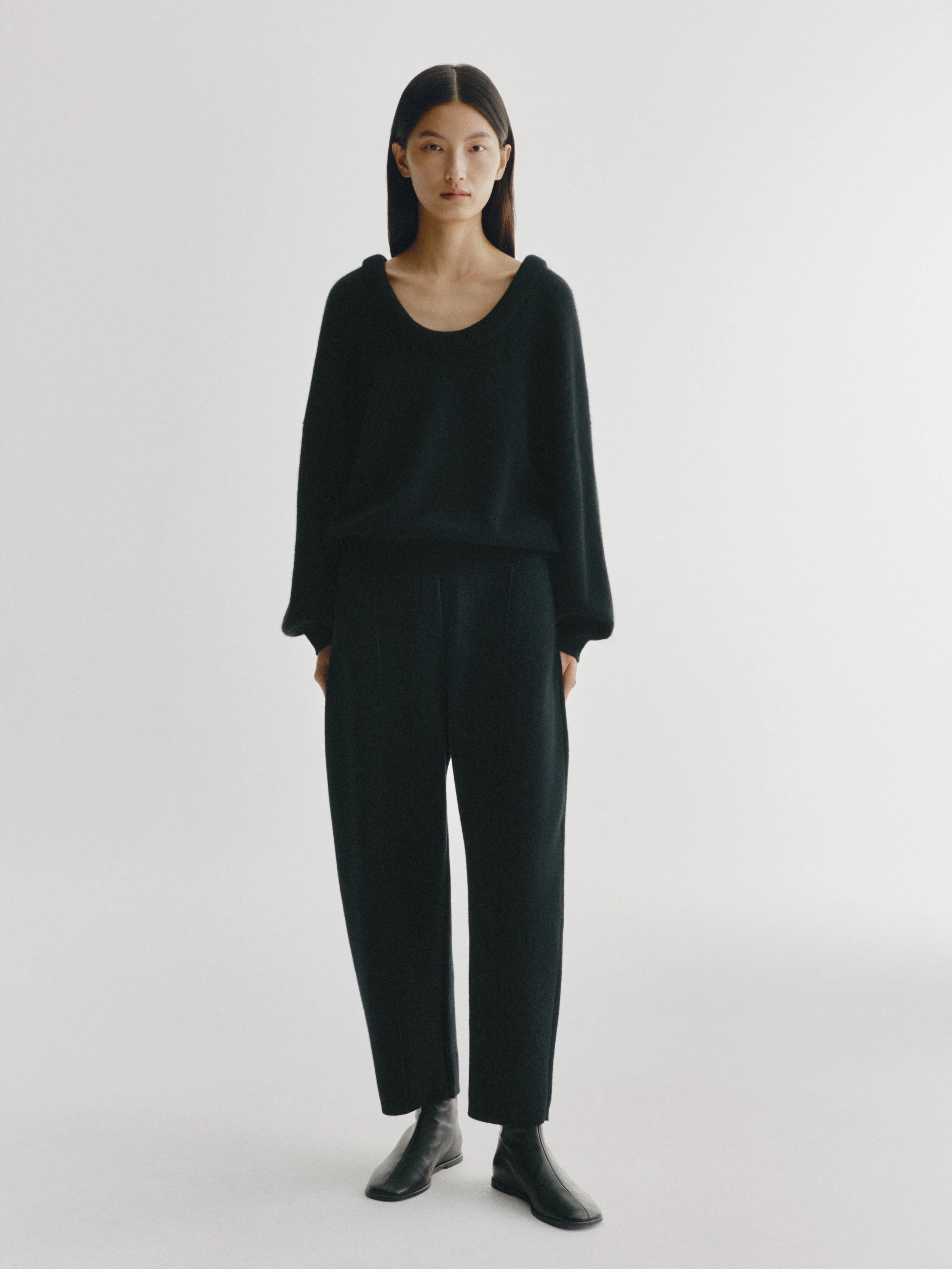 LISA YANG Wrenda Cashmere Pant in Black