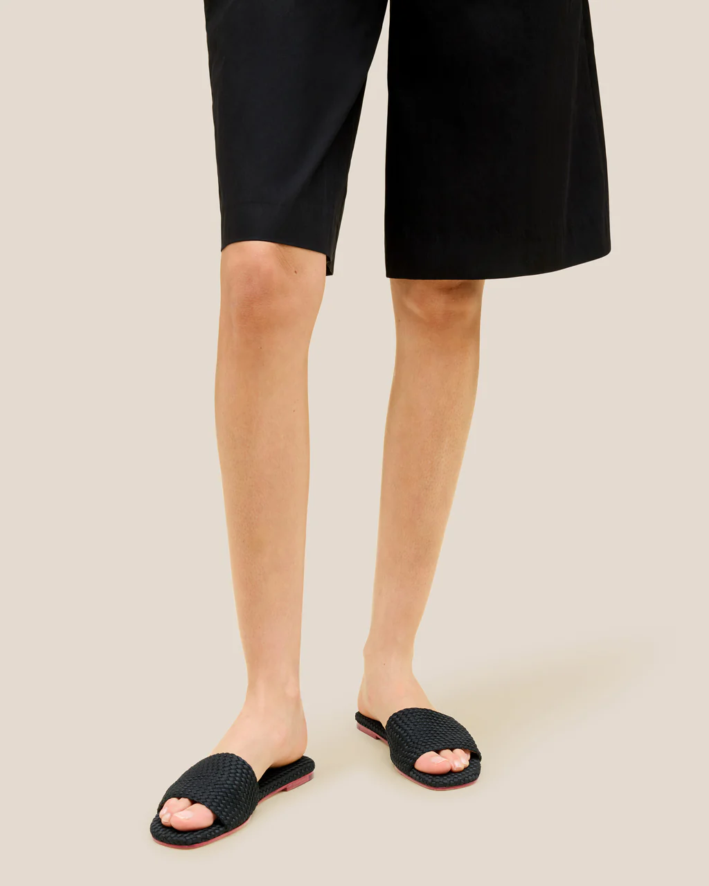 NAGHEDI Handwoven St.Barths Slide in Black