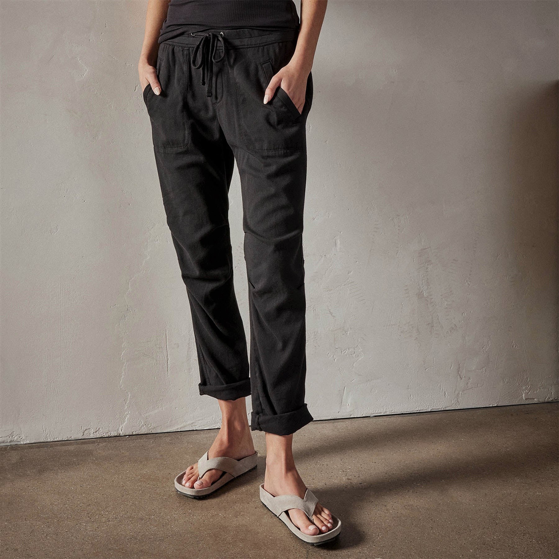 JAMES PERSE Soft Drape Utility Pant in Black