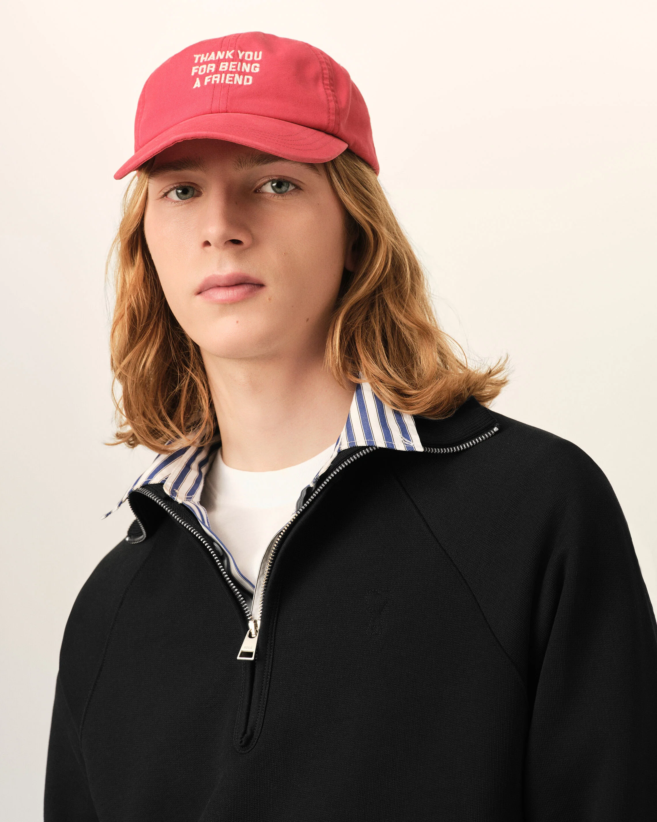 AMI PARIS de Coeur Embossed Half Zip Sweater in Black
