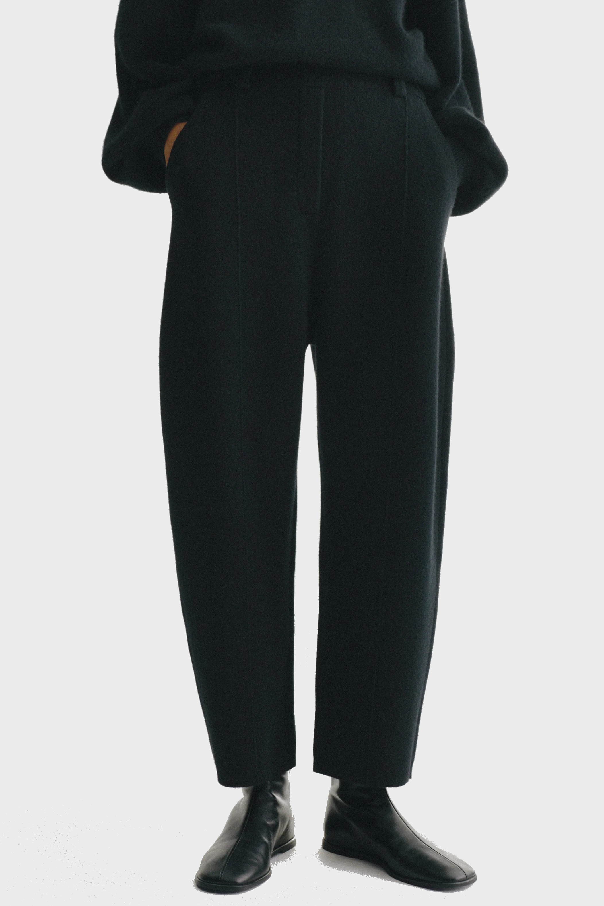 LISA YANG Wrenda Cashmere Pant in Black
