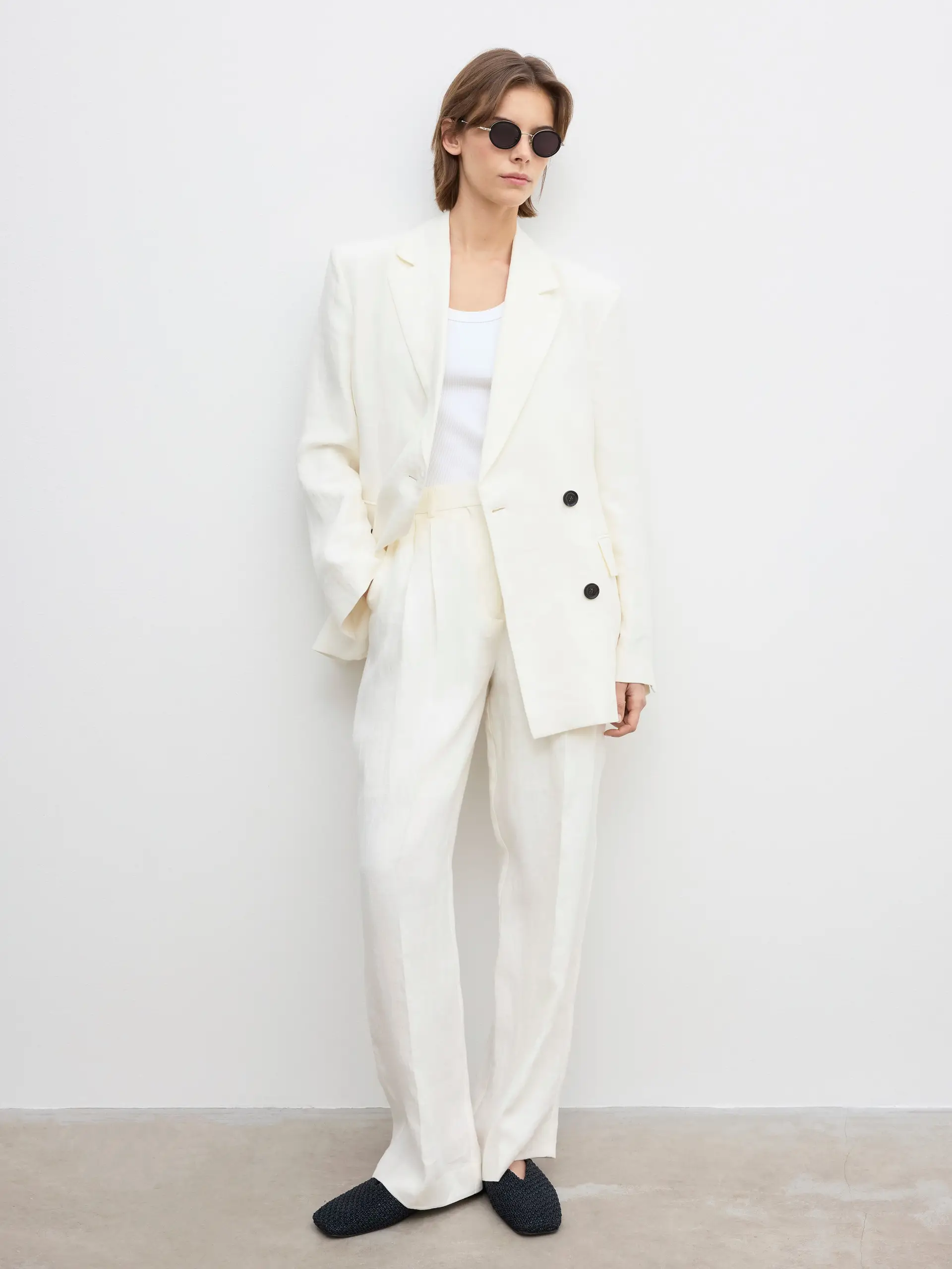 DAGMAR Classic Linen Blazer in White DAGMAR Classic Linen Blazer in White