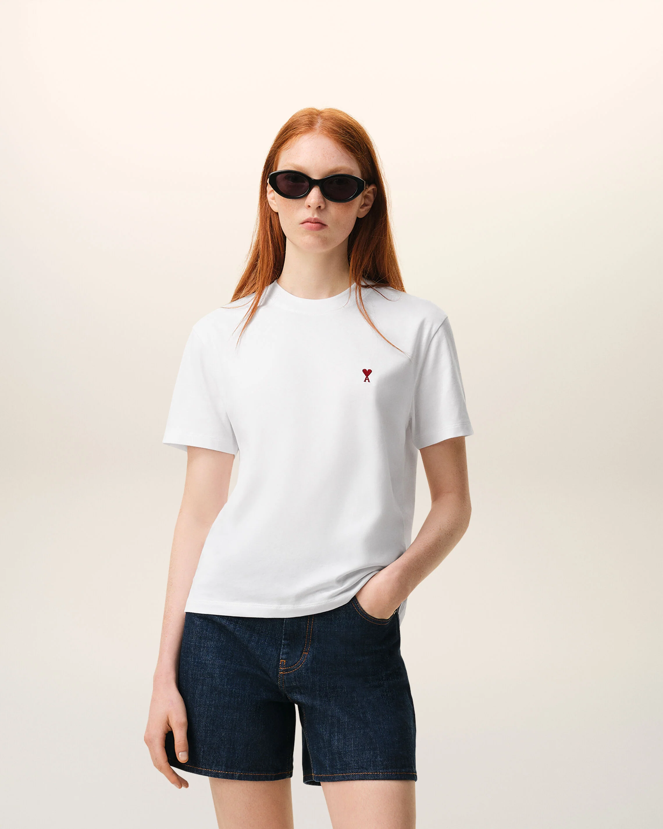 AMI PARIS de Coeur Classic Fit T-Shirt in White