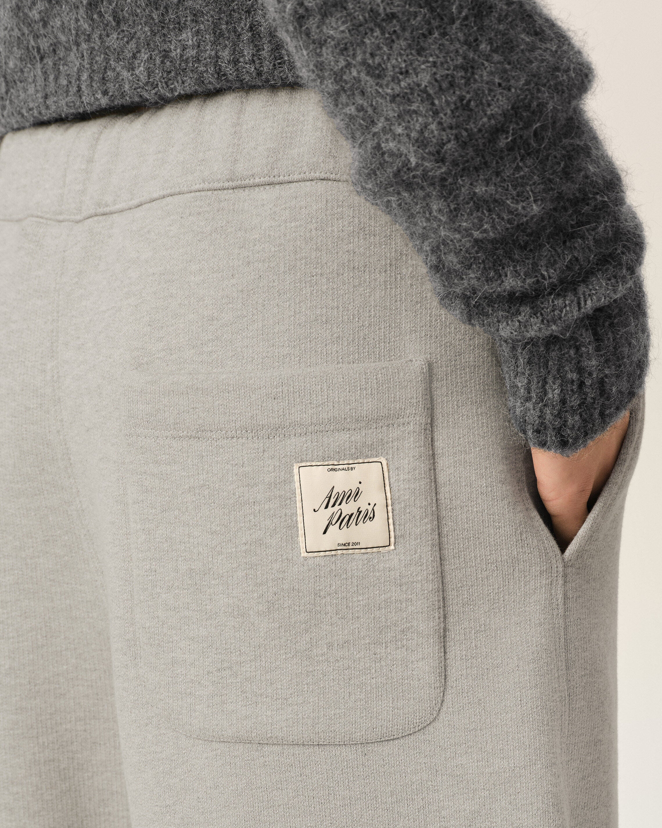 AMI PARIS Jogging Pant in Heather Ash Grey