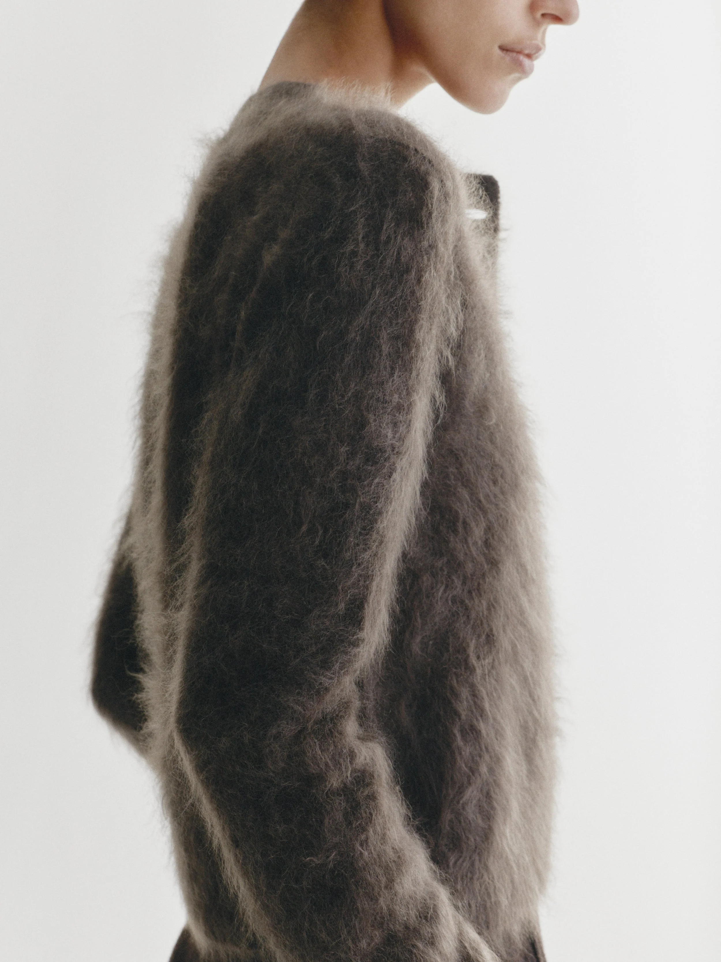 LISA YANG Azalea Brushed Cashmere Cardigan in Wood