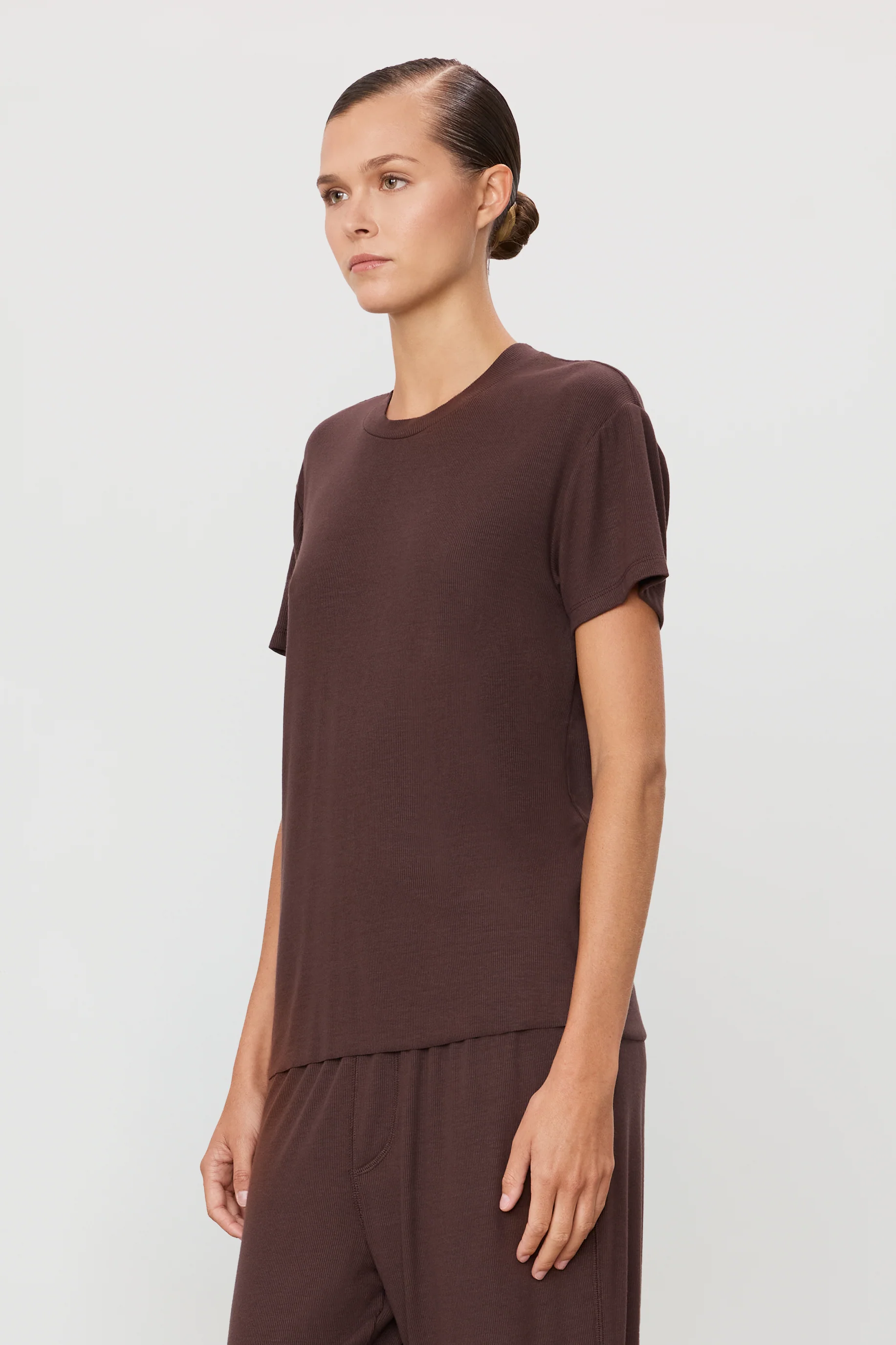 ÉTERNE Boyfriend T-Shirt in Espresso
