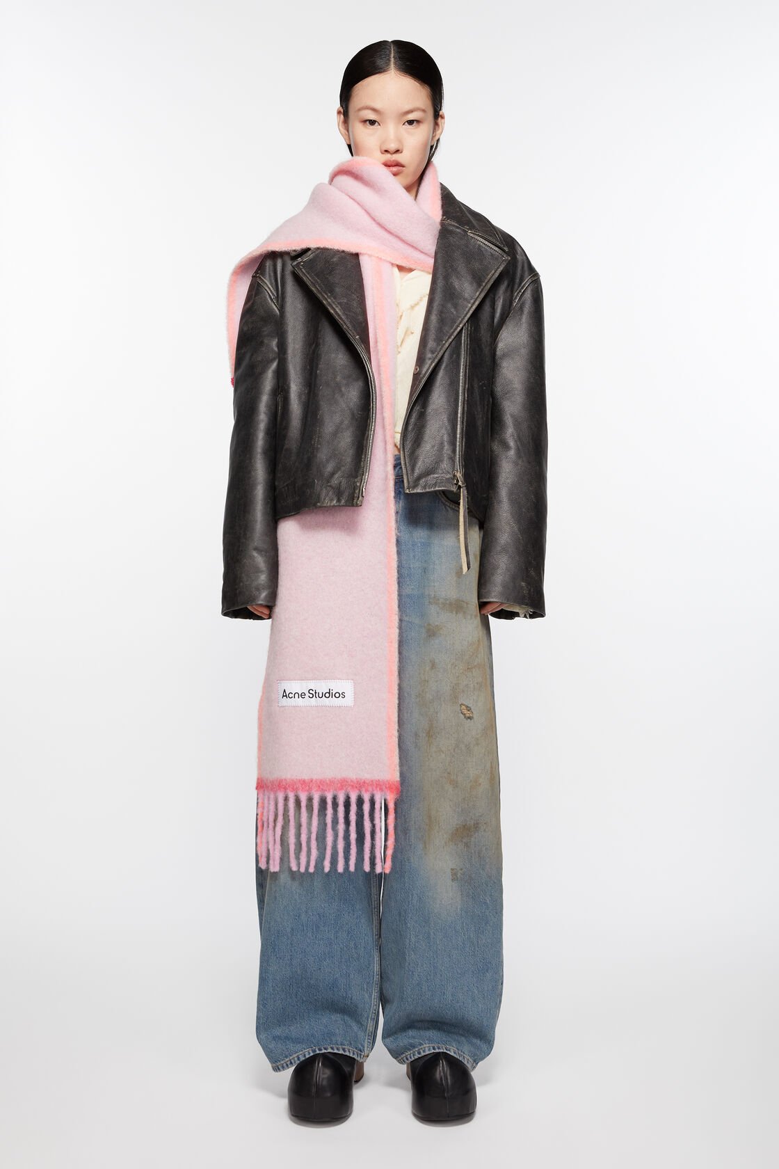 ACNE STUDIOS Fluffy Mohair Scarf in Pink