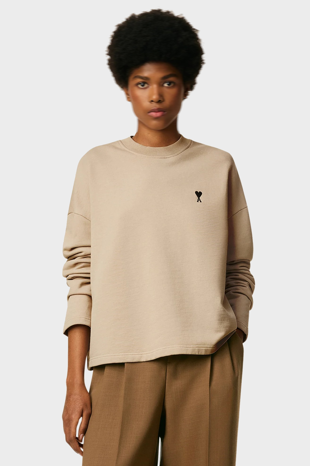 AMI PARIS de Coeur Cropped Sweatshirt in White Coffee AMI PARIS de Coeur Cropped Sweatshirt in White Coffee