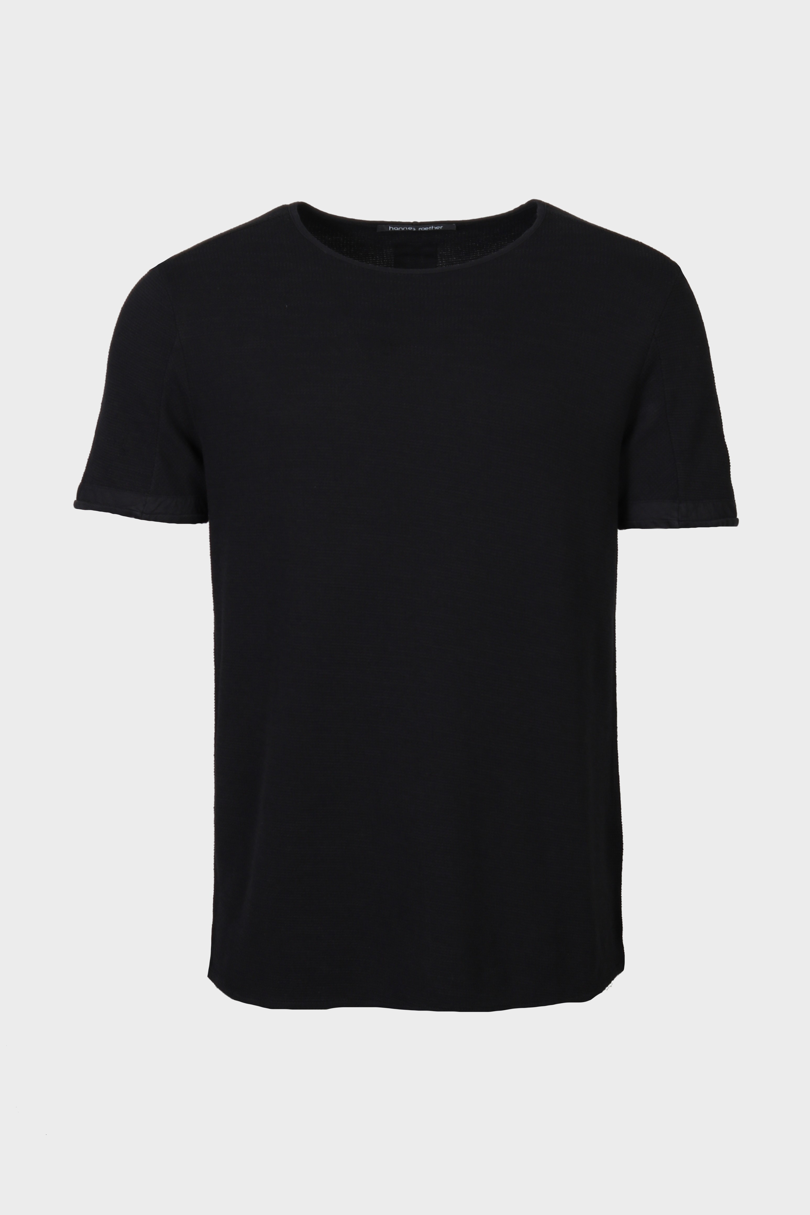 HANNES ROETHER Structured T-Shirt in Black