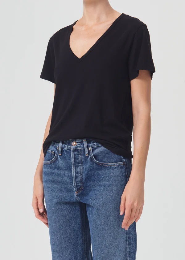 AGOLDE Cameron V-Neck Tee in Black L