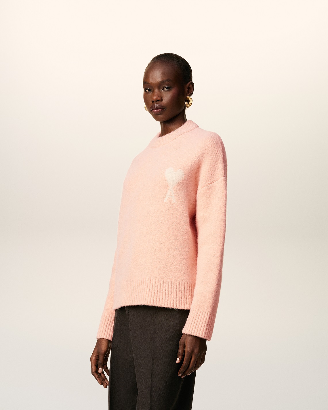 AMI PARIS de Coeur Knit Pullover in Powder/Off White