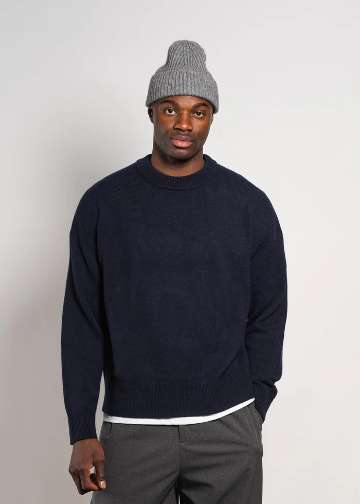 YACAIA Oversize Merino/Cashmere Sweater in Navy