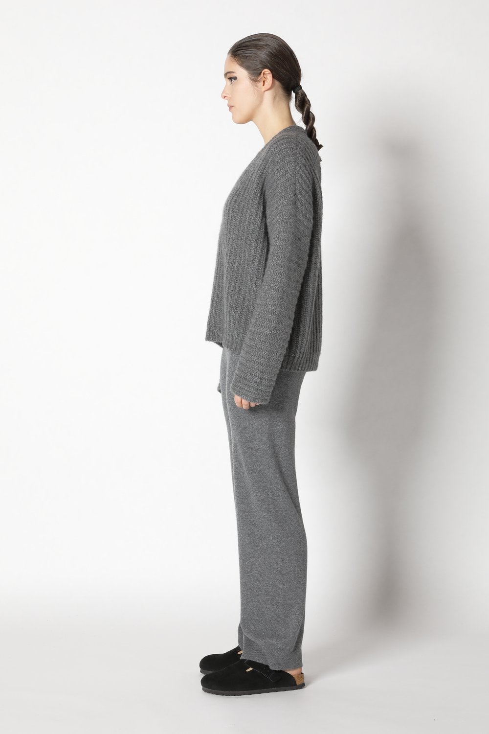 SMINFINITY Fluffy V-Neck Knit Pullover in Dark Grey Melange