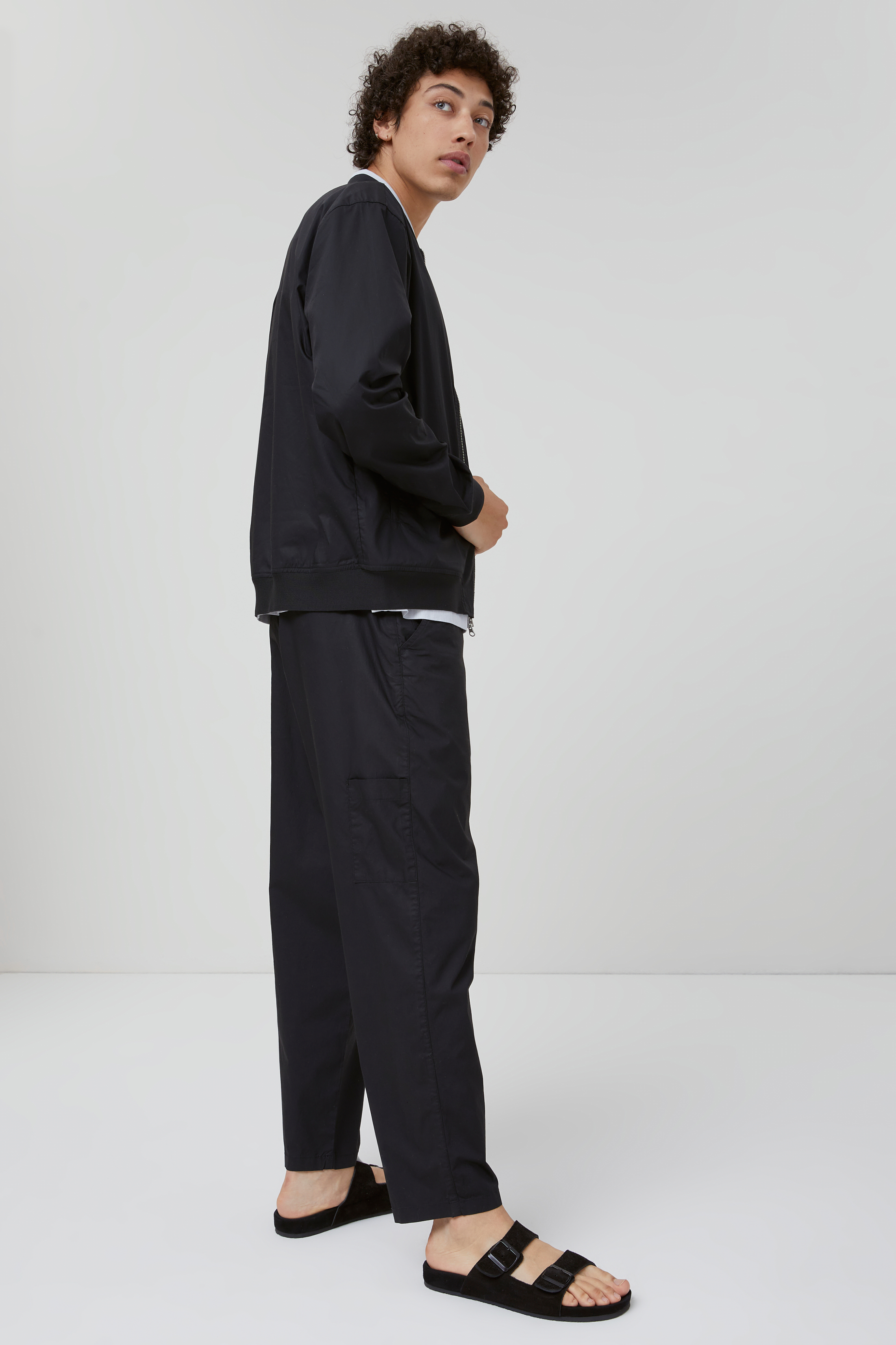 Closed Dover Tapered Pant in Black 33