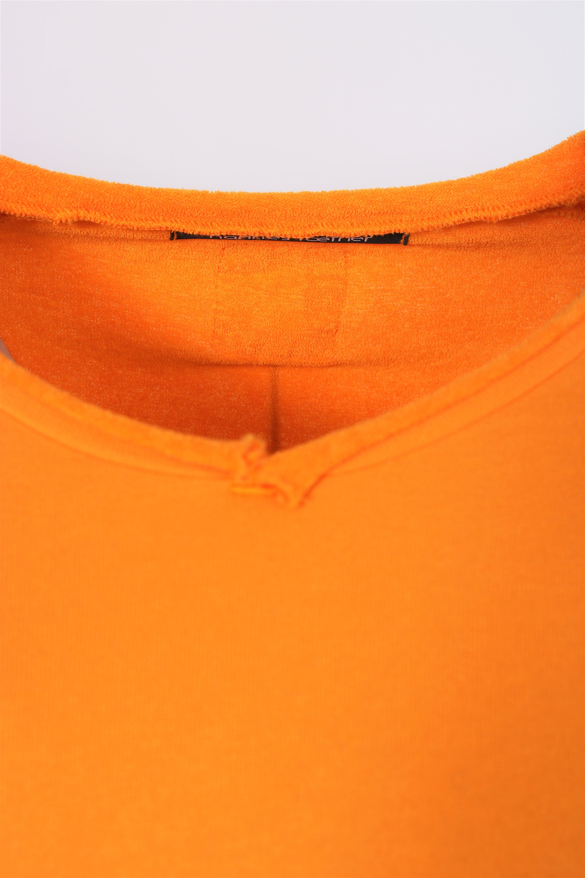 Hannes Roether Frottee V-Neck T-Shirt in Bellini L