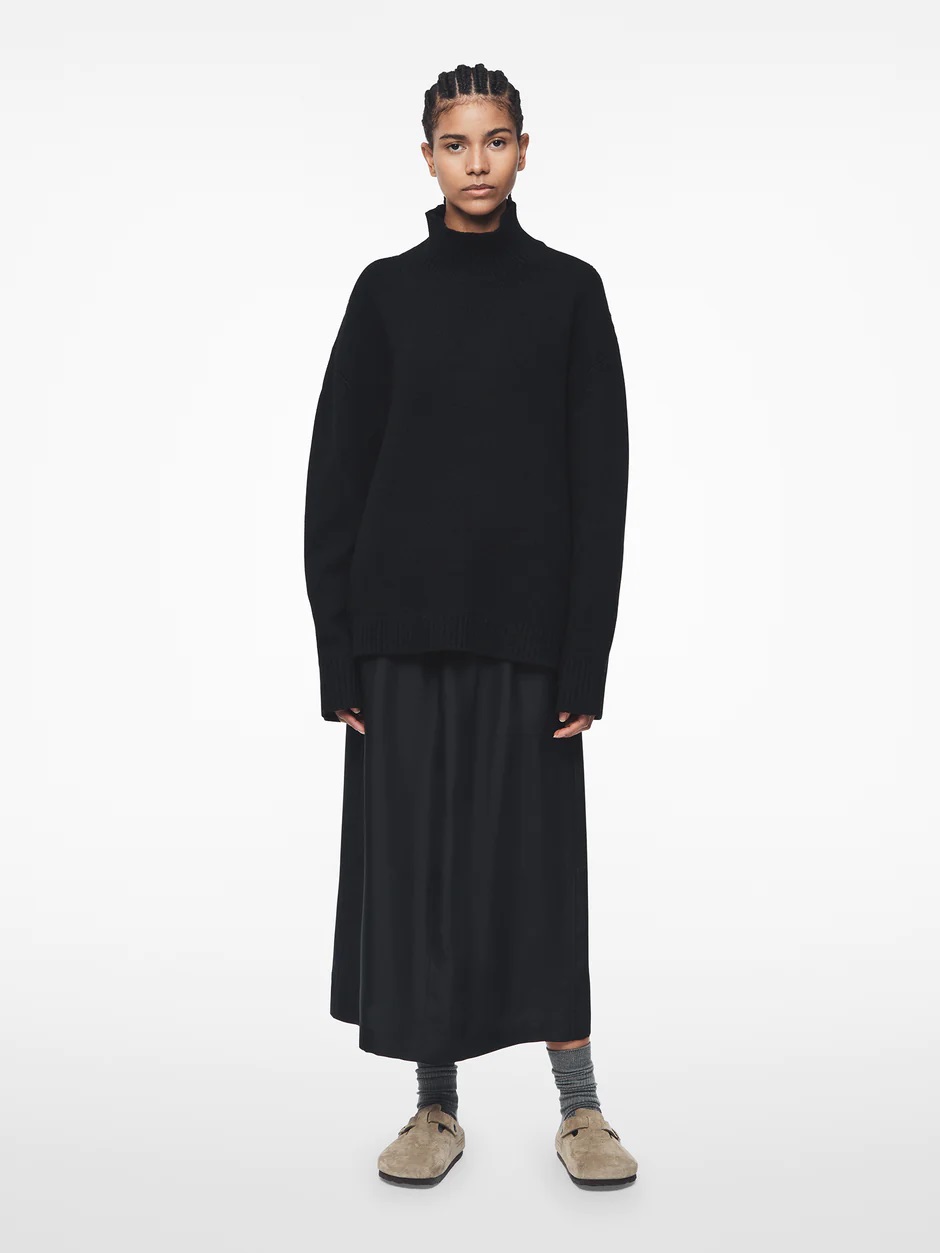 6397 Pull-On Silk Skirt in Black XS