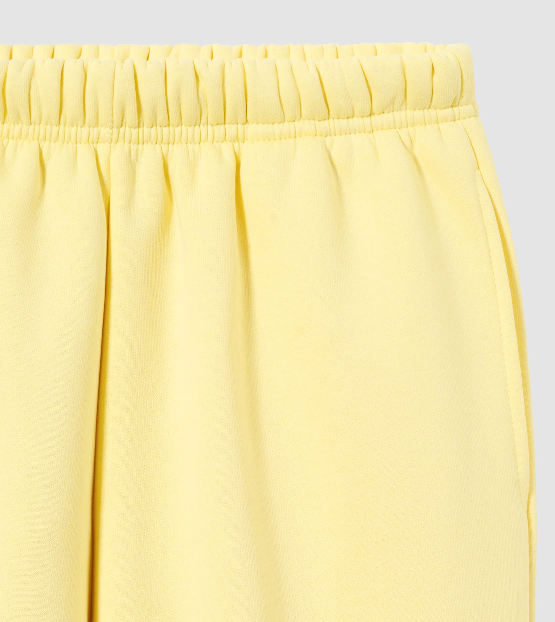 PERPLEX Sweatshorts in Butter