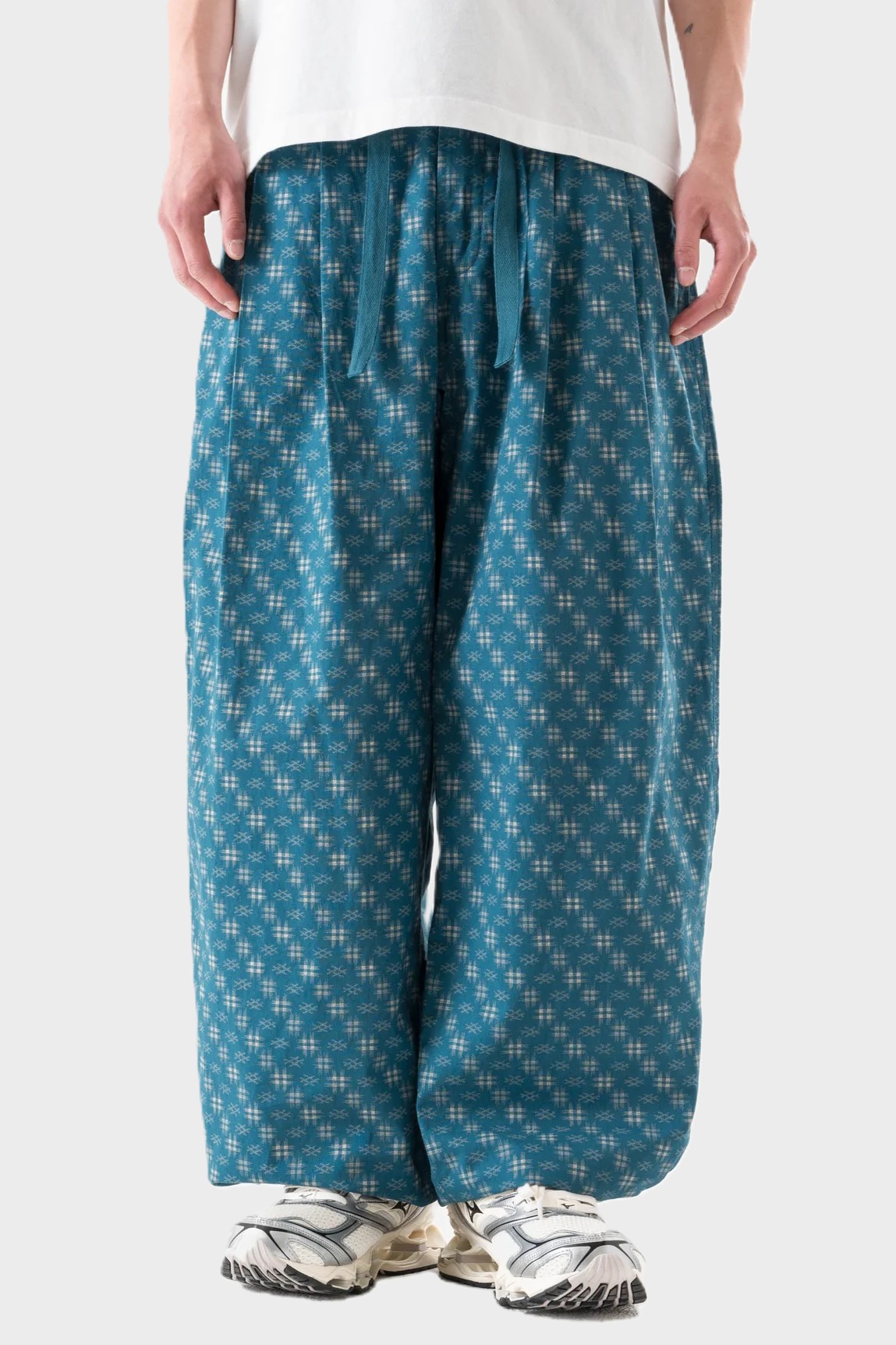 MAHARISHI 7323 Kasuri Loose Track Pant in Blue